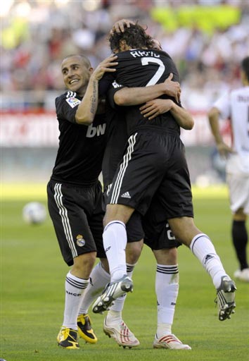 海港中超开门红：三连败后，没有什么比胜利更重要